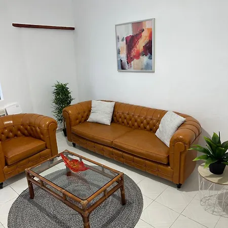 Island House بيت للعطل